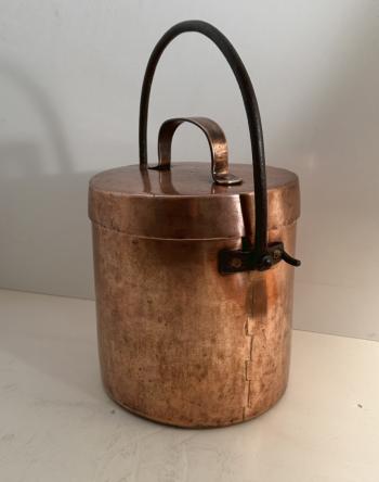 Image of 18thc heavy copper stew pot with hanger