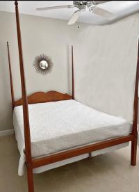 Eldred Wheeler pencil post bed in queen size