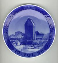 Royal Copenhagen Porcelain Christmas Plate dated 1950