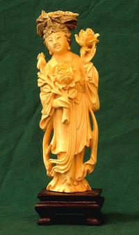 Antique Carved Ivory Chinese Woman