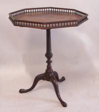 Period English tilttop tray top mahogany tea table c1790