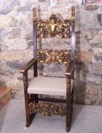 Italian 17th century carved gilded throne chair with putti