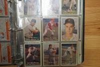 Complete set of Topps 1957 baseball trading cards