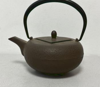 Image of Vintage Kyusu Nambu Tetsubin cast iron teapot
