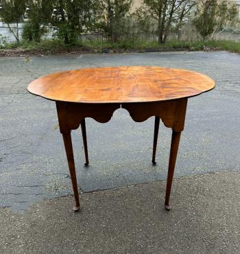 Image of Vintage D R Dimes strong tiger maple table with two leaves