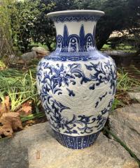 Chinese export tall vase with foo dog and bird