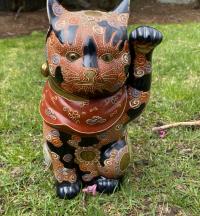 Kutani porcelain lucky cat