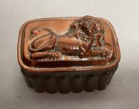 Vintage English copper baking or jelly mold with lion motif