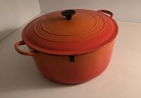 Vintage Le Creuset 7 quart Dutch oven