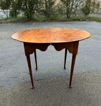 D R Dimes tiger maple table with two leaves