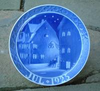 Royal Copenhagen Porcelain Christmas Plate dated 1925