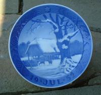 Royal Copenhagen Porcelain Christmas Plate dated 1952
