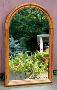 Antique American Victorian Chestnut Oval Top Mirror circa 1870