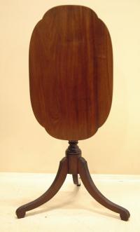 Period American Federal tilt top candlestand c1800