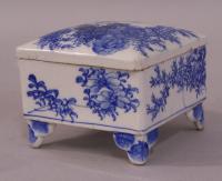 Japanese Arita ware porcelain blue and white box