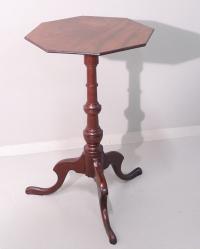 CT River Valley candlestand c1880