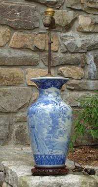 Japanese Arita ware porcelain lamp