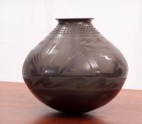 Mata Ortiz Casas Brandes Mexico vase signed Jose Silveria