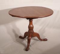 Pennsylvania Queen Anne walnut birdcage tea table c1770