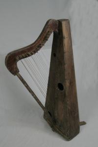 Continental late Renaissance harp