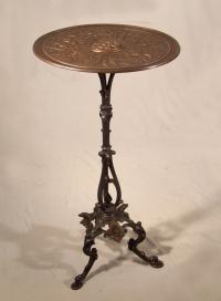 Verlag bei  E G Zimmermann castiron and bronze stand c1875