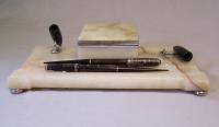 Parker Duofold onyx double fountain pen desk set