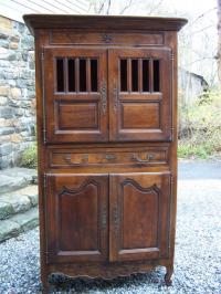 French Provincial 18thc walnut cupboard