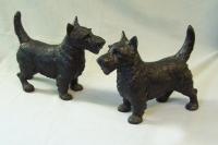 Pair of vintage Scottish Terrier cast iron doorstops
