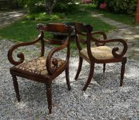 American Federal period pair of walnut armchairs