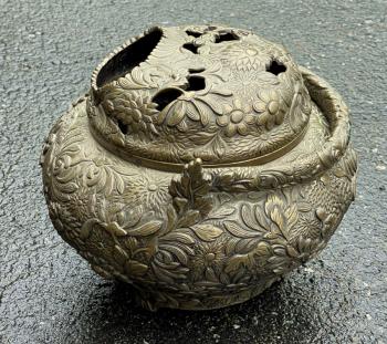 Image of Japanese Meiji bronze censer or incense burner c1880